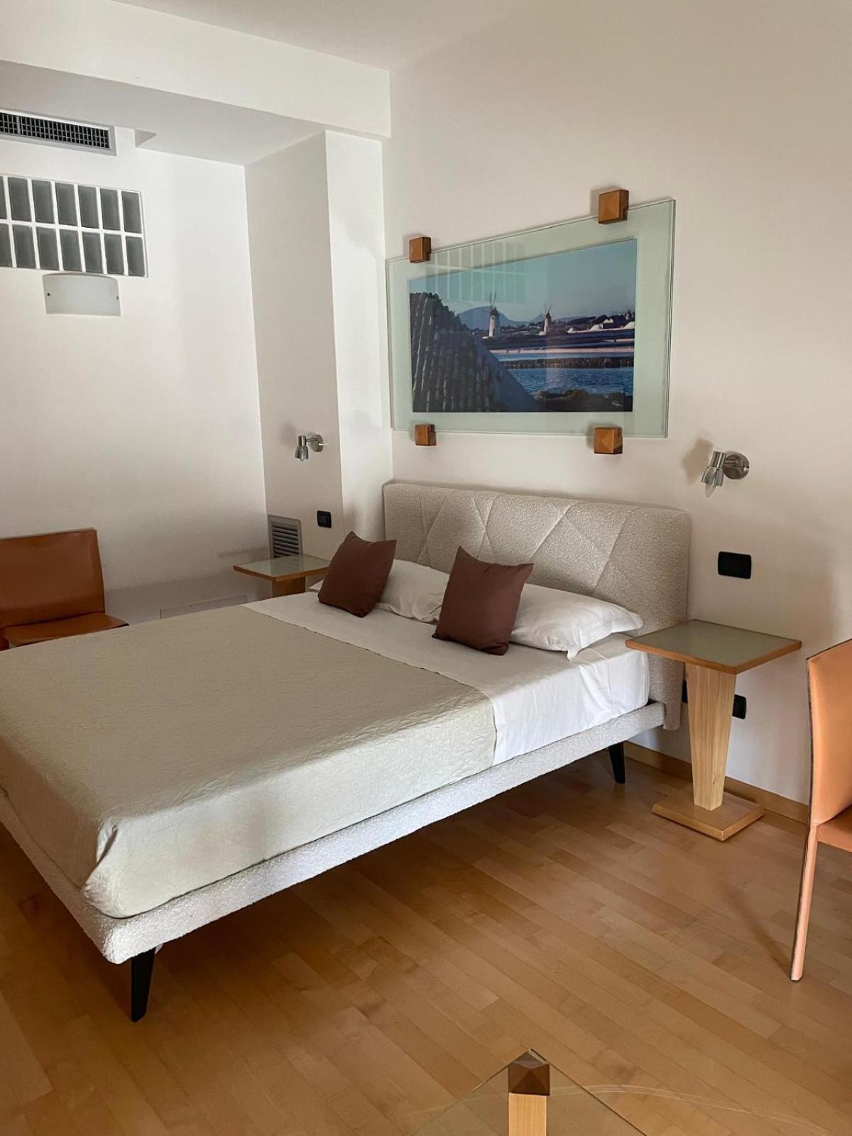 Garibaldi Citta' Apartment Трапани Екстериор снимка